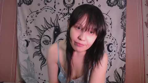 Snapshot of thighswithspikes chatting on March 13, 2026, 9:16 am thighswithspikes online show from March 13, 2026, 9:16 am