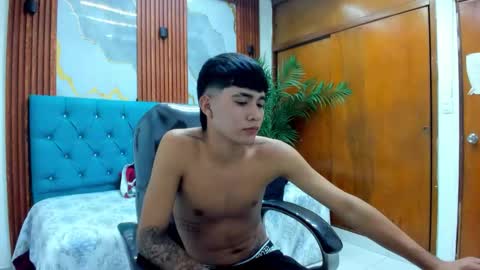 Snapshot of thiiago_collins chatting on February 19, 2026, 10:50 pm THIAGO COLLINS online show from February 19, 2026, 10:50 pm