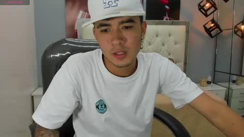  THIAGO COLLINS  online show from May 17, 2026, 11:12 pm