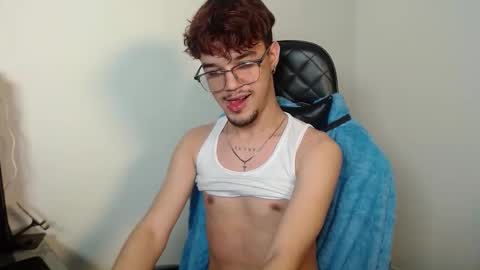 Snapshot of thin_thomas chatting on November 9, 2025, 6:12 am Tom online show from November 9, 2025, 6:12 am