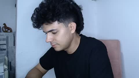 Snapshot of thisisnik chatting on March 1, 2025, 11:58 pm thisisnik online show from March 1, 2025, 11:58 pm