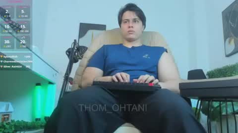 Snapshot of thom_ohtani chatting on June 25, 2026, 5:12 am thom_ohtani online show from June 25, 2026, 5:12 am