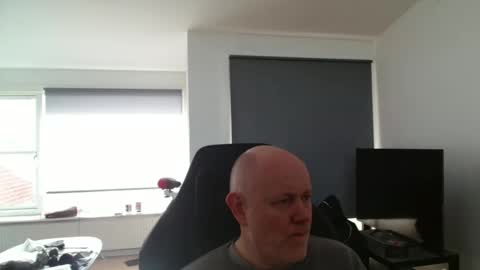 thomas315627 online show from April 5, 2026, 2:58 pm