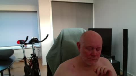 thomas806035 online show from July 13, 2026, 4:04 am