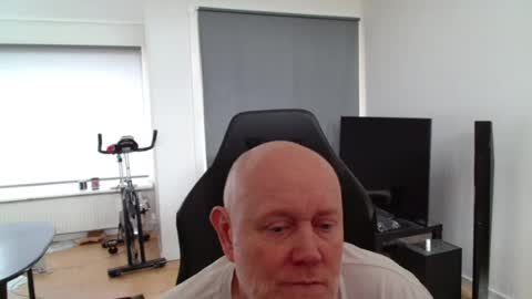 thomas806035 online show from July 24, 2026, 9:51 am