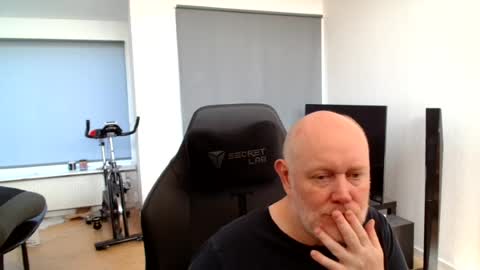 thomas806035 online show from August 3, 2026, 6:56 am
