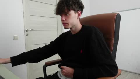 THOMAS BRONS online show from June 10, 2026, 5:28 am