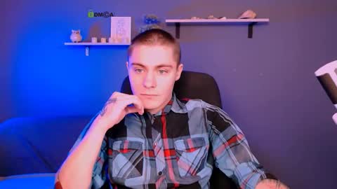 thomas_crow online show from December 2, 2025, 9:36 am