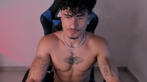 Snapshot of thomas_fit1 chatting on June 23, 2026, 12:19 am Thomas 3 JUST STAY AND BE MY LAST LOVE online show from June 23, 2026, 12:19 am