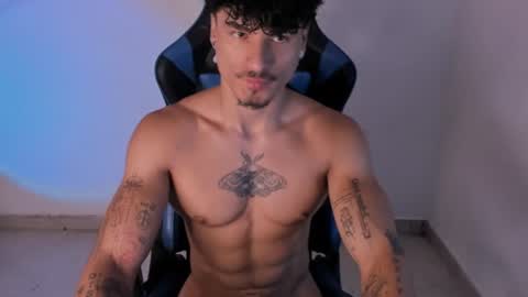 Snapshot of thomas_fit1 chatting on June 24, 2026, 1:10 pm Thomas 3 JUST STAY AND BE MY LAST LOVE online show from June 24, 2026, 1:10 pm