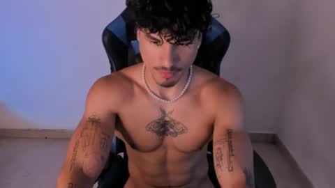 Snapshot of thomas_fit1 chatting on June 25, 2026, 1:16 am Thomas 3 JUST STAY AND BE MY LAST LOVE online show from June 25, 2026, 1:16 am