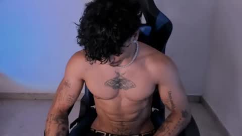 Snapshot of thomas_fit1 chatting on June 26, 2026, 12:48 am Thomas 3 JUST STAY AND BE MY LAST LOVE online show from June 26, 2026, 12:48 am