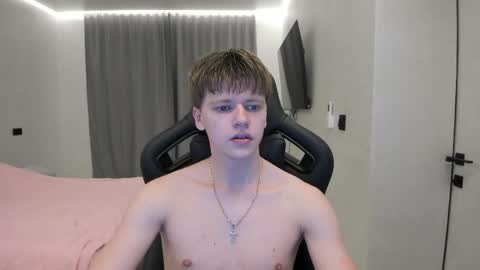 Tomas online show from April 10, 2026, 6:23 pm