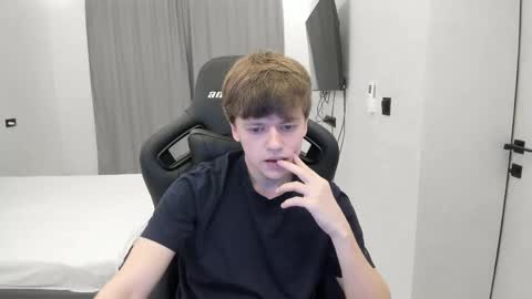 Snapshot of thomas_shelbivip chatting on May 11, 2026, 9:12 pm Tomas online show from May 11, 2026, 9:12 pm