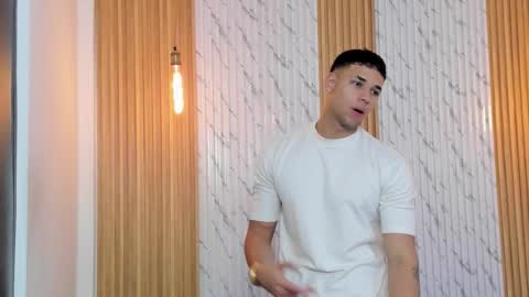 Thomas online show from November 25, 2025, 11:32 am