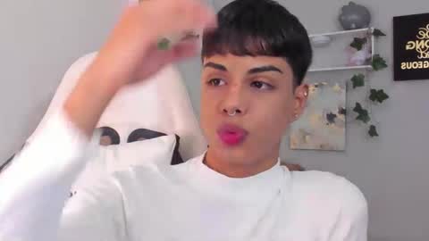 Thomas online show from November 18, 2025, 6:40 am