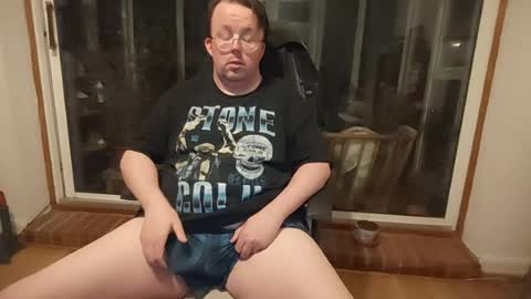Snapshot of thomsam88 chatting on June 17, 2026, 2:47 am Thomsam88 check out my bio for loads of hot videos mmmmmmmmmm online show from June 17, 2026, 2:47 am