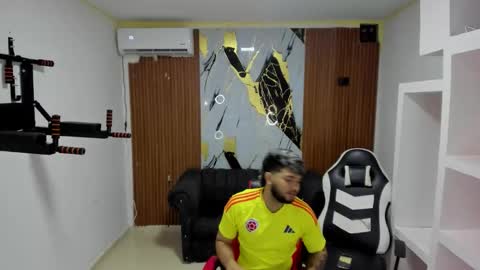 thomson_hot01 online show from March 11, 2026, 6:08 am