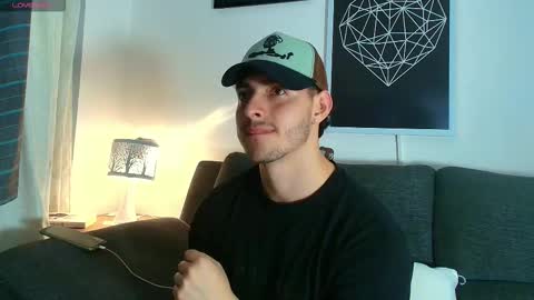 Snapshot of thomylov chatting on January 11, 2026, 2:05 am thomylov online show from January 11, 2026, 2:05 am