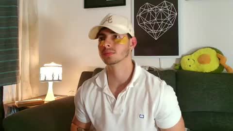 Snapshot of thomylov chatting on February 10, 2026, 12:53 pm thomylov online show from February 10, 2026, 12:53 pm