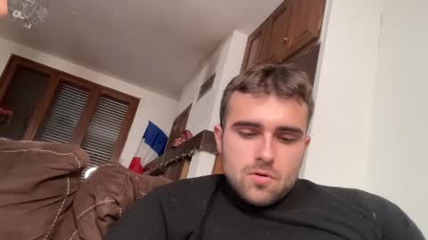 Snapshot of thony_grey chatting on December 4, 2024, 9:46 pm Thony Grey online show from December 4, 2024, 9:46 pm