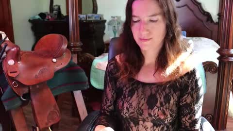 ThornburyRose online show from March 1, 2026, 8:11 pm