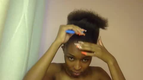 Snapshot of thotiana007 chatting on September 12, 2025, 5:40 am thotiana007 online show from September 12, 2025, 5:40 am