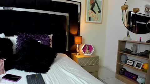 thriana online show from June 11, 2026, 2:53 am