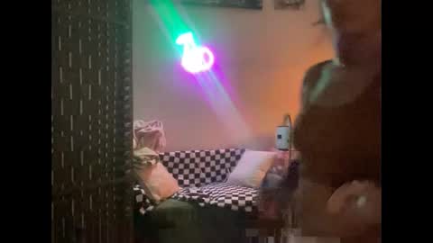 throatyygoat online show from November 30, 2025, 2:37 am