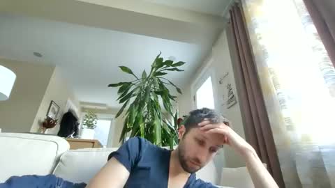 throwawayafteruse20202 online show from December 1, 2025, 6:57 pm