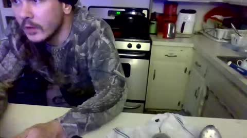 thunder8u42 online show from October 22, 2025, 7:19 am