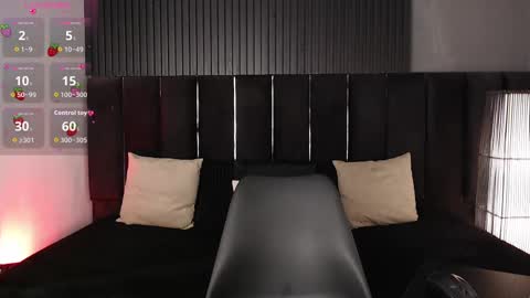 Snapshot of tiana_glow chatting on October 6, 2025, 9:23 pm tihana online show from October 6, 2025, 9:23 pm