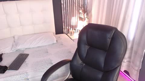 LIA online show from January 13, 2026, 1:16 pm