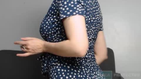 TIANNA online show from October 28, 2025, 4:49 am