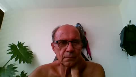 Snapshot of tiaretiareopui chatting on January 17, 2025, 8:24 am tiaretiareopui online show from January 17, 2025, 8:24 am