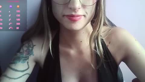 Tifanny online show from September 9, 2025, 9:25 pm