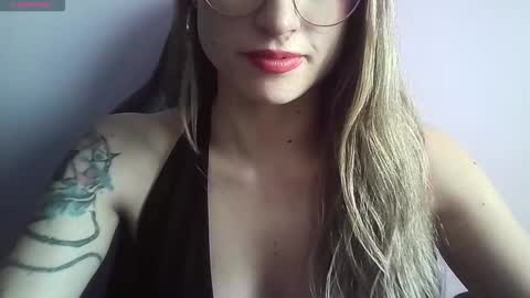 Tifanny online show from September 10, 2025, 9:15 pm