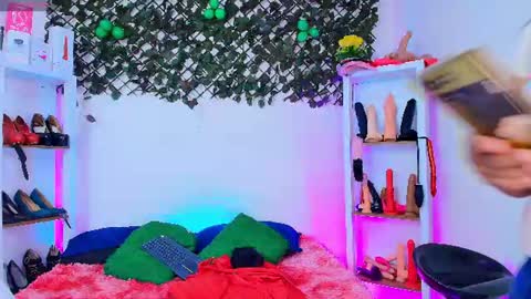 Snapshot of tifanny_nails chatting on June 13, 2026, 1:20 pm Tifanny Nails online show from June 13, 2026, 1:20 pm