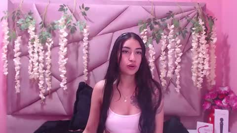 Snapshot of tiffani_hott_ chatting on December 10, 2024, 3:20 am TIFANI online show from December 10, 2024, 3:20 am