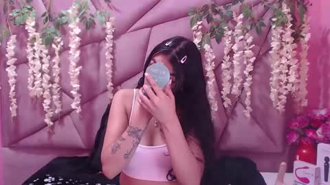 Snapshot of tiffani_hott_ chatting on December 10, 2024, 8:19 am TIFANI online show from December 10, 2024, 8:19 am