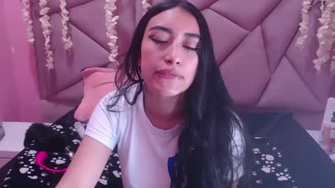 Snapshot of tiffani_hott_ chatting on December 13, 2024, 3:38 am TIFANI online show from December 13, 2024, 3:38 am