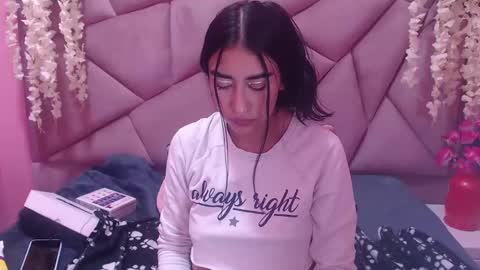 Snapshot of tiffani_hott_ chatting on December 14, 2024, 3:29 am TIFANI online show from December 14, 2024, 3:29 am