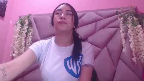 Snapshot of tiffani_hott_ chatting on December 15, 2024, 2:52 am TIFANI online show from December 15, 2024, 2:52 am