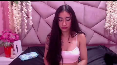 Snapshot of tiffani_hott_ chatting on January 5, 2025, 6:46 am TIFANI online show from January 5, 2025, 6:46 am