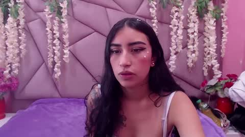 Snapshot of tiffani_hott_ chatting on January 17, 2025, 3:23 am TIFANI online show from January 17, 2025, 3:23 am