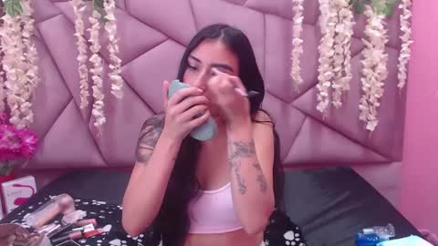 Snapshot of tiffani_hott_ chatting on January 19, 2025, 3:39 am TIFANI online show from January 19, 2025, 3:39 am