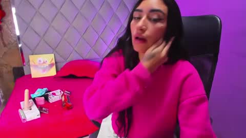 Snapshot of tiffani_hott_ chatting on January 22, 2025, 4:34 am TIFANI online show from January 22, 2025, 4:34 am