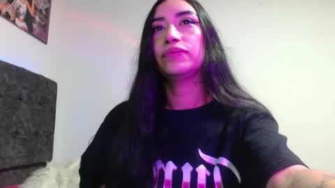 Snapshot of tiffani_hott_ chatting on October 4, 2025, 3:48 am TIFANI online show from October 4, 2025, 3:48 am