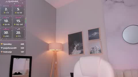 tiffany_low online show from December 20, 2025, 12:56 pm