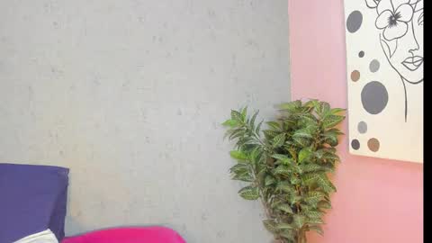 Snapshot of tiffany_mendez chatting on February 12, 2026, 12:00 pm tiffany_mendez online show from February 12, 2026, 12:00 pm